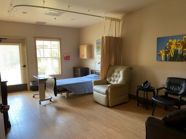 Photo of a hospice care center room